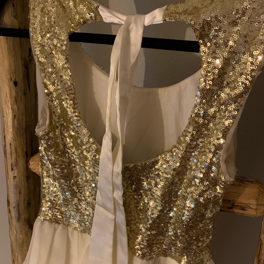 Formal Dress - Picture 4 of 5
